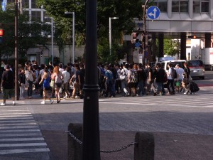 渋谷駅前のロータリーに集まっていました