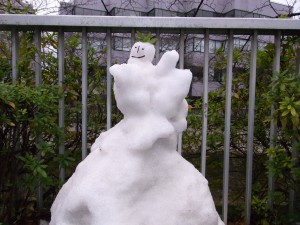 椿山荘の雪だるま